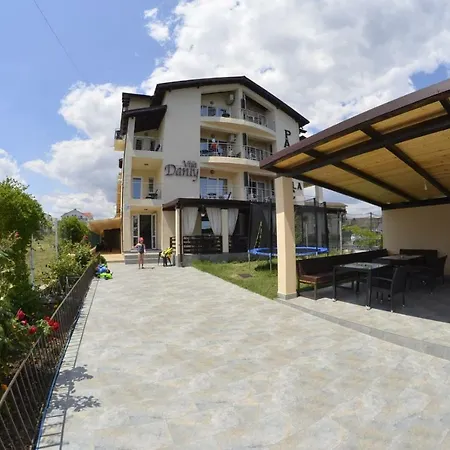 Vila Danly-2